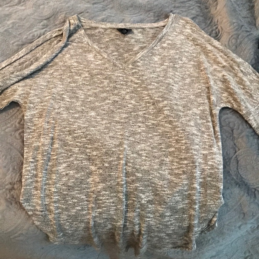 Heather gray cold shoulder top